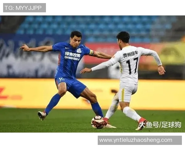 西安篮球队在邀请赛中以68分稳居积分榜首位竞争激烈引人关注